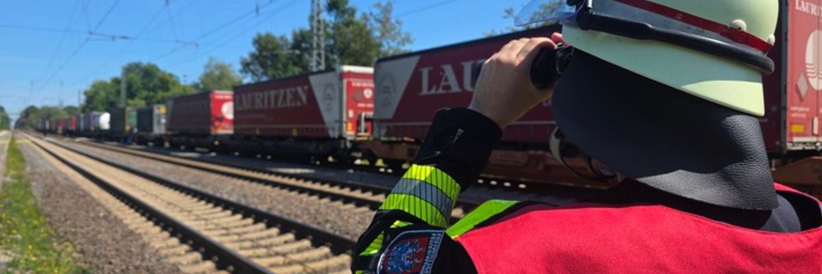 FW Celle: Gefahrgutaustritt aus Güterzug in Celle - 1. Lagemeldung