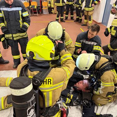 FW-OLL: Gemeindeatemschutzübung in Havekost nach neuem Konzept - Ausbildung im Vordergrund