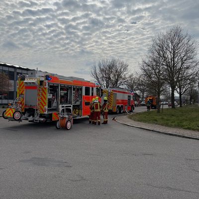 FW-SE: Feuer in Gewerbebetrieb in Kaltenkirchen