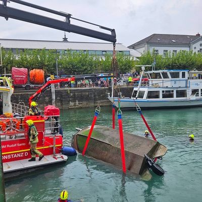 FW Konstanz: Bootshavarie im Konstanzer Trichter