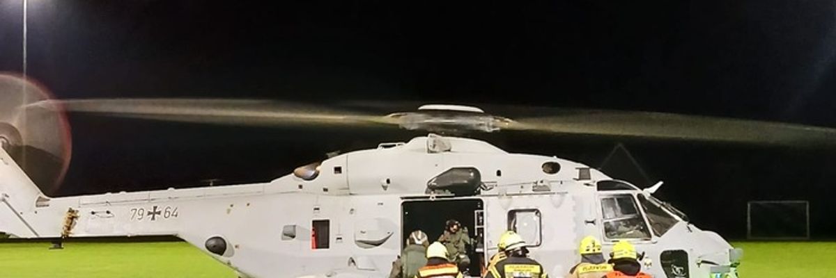 FW-HEI: Schutzhütte auf Trischen bei Brand vollständig zerstört - Feuerwehr durch die Bundeswehr eingeflogen