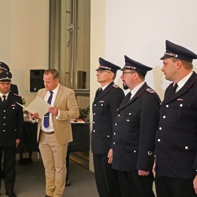 FW Bad Segeberg: Jahreshauptversammlung der Freiwilligen Feuerwehr Bad Segeberg Eine besondere und erstmalige Auszeichung für den ausgeschiedenen Zugführer
