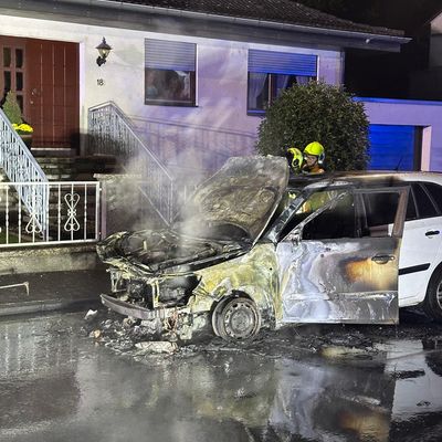 Feuerwehr MTK: Von Gasgeruch bis Fahrzeugbrand - Hattersheimer Feuerwehren mehrfach gefordert