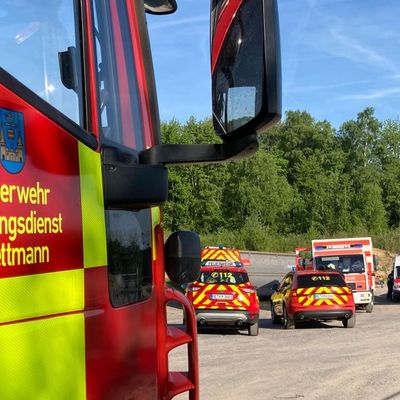 FW Mettmann: Person mutmaßlich im Gewässer eines Steinbruchs vermisst