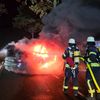 FW Celle: Verkehrsunfall in der Nacht - Pkw in Vollbrand