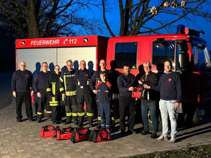 FW Beverungen: Nächster Schritt in der Einsatzstellenhygiene in der Feuerwehr Beverungen / Beschaffung von Wechselkleidung für die Löschgruppe Wehrden
