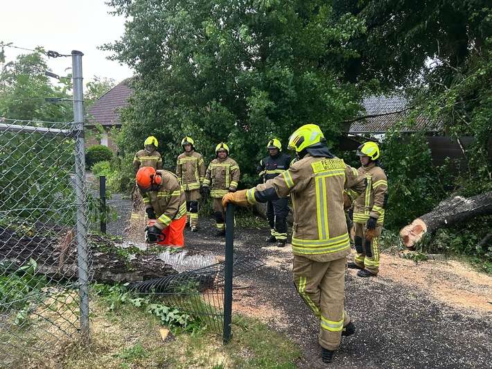 FW-OLL: Rund 70 Feuerwehreinsätze nach Gewitterfront im Landkreis Oldenburg