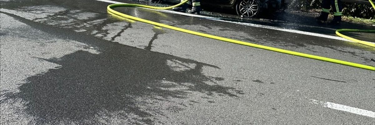 FW Dinslaken: PKW Brand auf der BAB 3 und weitere Einsätze
