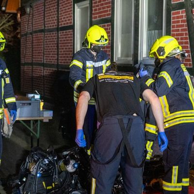 FW Flotwedel: Ausgedehnter Brand in Bockelskamp