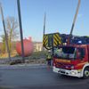 FW-DT: Rote Kugel in höchster Gefahr - Feuerwehr verhindert möglichen Absturz