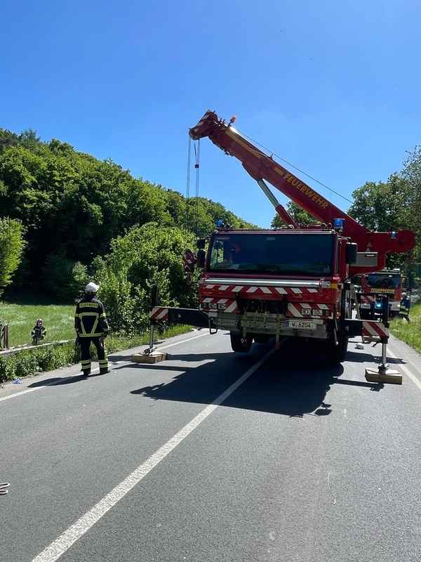 FW-EN: Schwerer Verkehrsunfall mit Linienbus - 10 Personen verletzt
