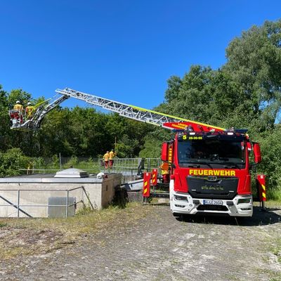 FW Lehrte: Zwei weitere Einsätze im Lehrter Stadtgebiet nach dem Großbrand in den Morgenstunden
