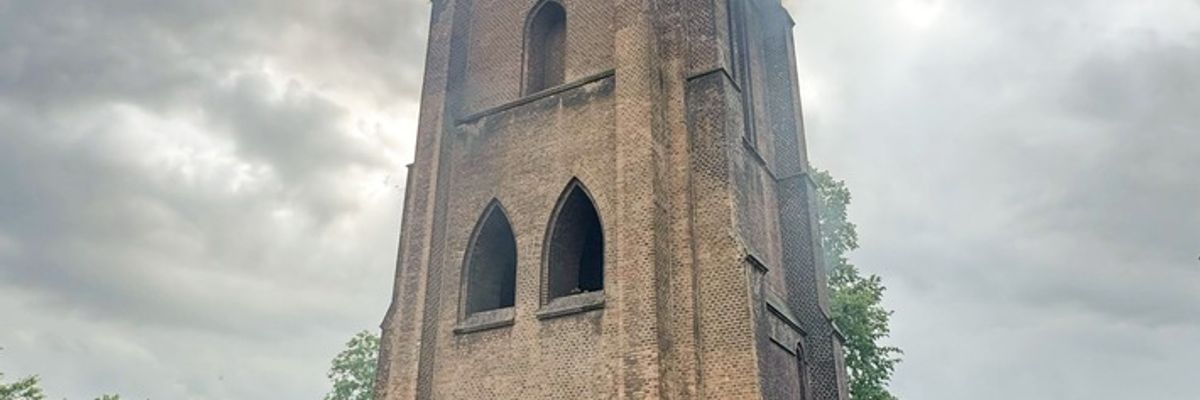 FW-E: Brand in freistehendem Kirchturm in Essen-Nordviertel