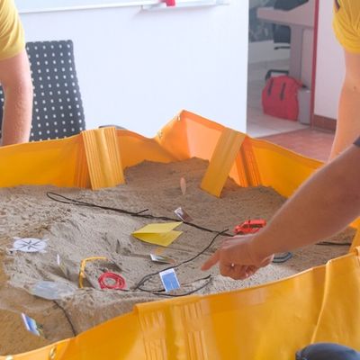 FW-RNK: Führungskräfte trainieren Vegetationsbrandbekämpfung in Malsch