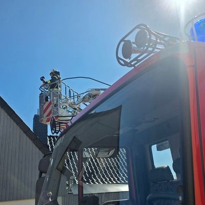 FW Celle: Feuer im Dachstuhl eines Wohnhauses