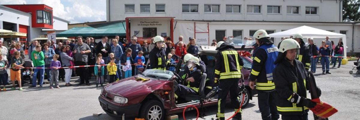 FW-EN: Tag der offenen Tür beim Löschzug Haßlinghausen - Samstag rockt Smithy in Fahrzeughalle- (mit der Bitte um Bekanntmachung in den örtlichen Medien)