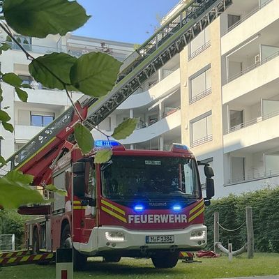 FW-M: Kinderzimmer komplett ausgebrannt (Schwabing-Freimann)