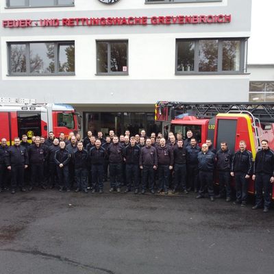FW Bergheim: Aktion "NovemBart": Feuerwehrleute lassen sich wieder Bart für guten Zweck wachsen
