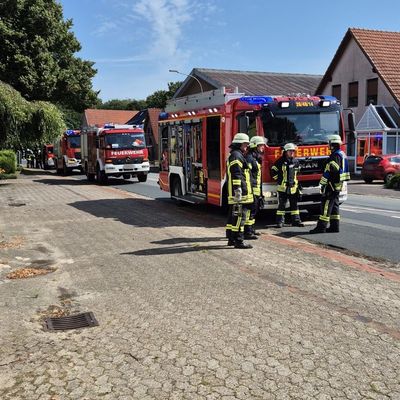 FFW Schiffdorf: Beschädigte Gasleitung sorgt für Großaufgebot der Feuerwehr