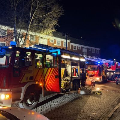 FW-AUR: Räumlichkeiten nach Küchenbrand unbewohnbar