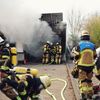 FW-E: Brand in Kfz-Werkstatt - starke Rauchentwicklung und eine verletzte Person