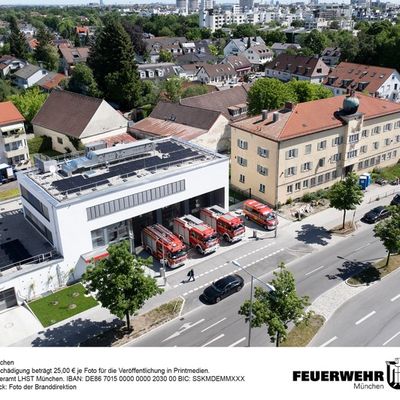 FW-M: Einweihung des neuen Gerätehauses der Freiwilligen Feuerwehr München - Abteilung Großhadern