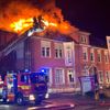FW Dresden: Großbrand auf der Pirnaer Landstraße - Löscharbeiten dauern an
