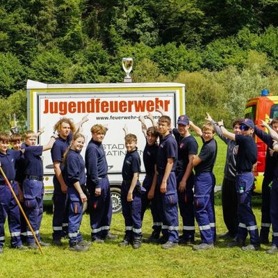 FW Ratingen: Jugendfeuerwehr trotzt Regen beim Kreiszeltlager
