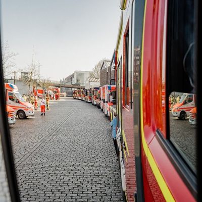 FW Bremerhaven: Große Ernennungsfeier der Feuerwehr Bremerhaven