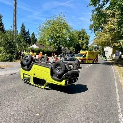 FW Ratingen: Verkehrsunfall mit vier Verletzten
