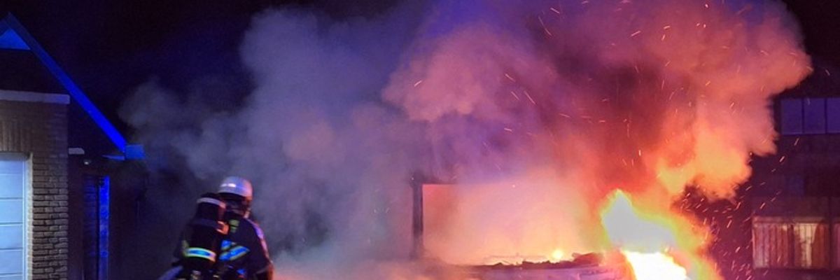 FW Bocholt: Fahrzeugbrand