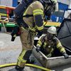 FW Bremerhaven: Feuerwehr löscht Brand im Maschinenraum eines Binnenschiffes