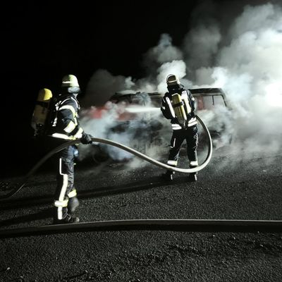 FW Celle: Fahrzeugbrand in Westercelle