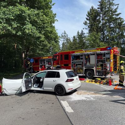 FW-SE: schwerer Verkehrsunfall auf der Bundesstraße 206