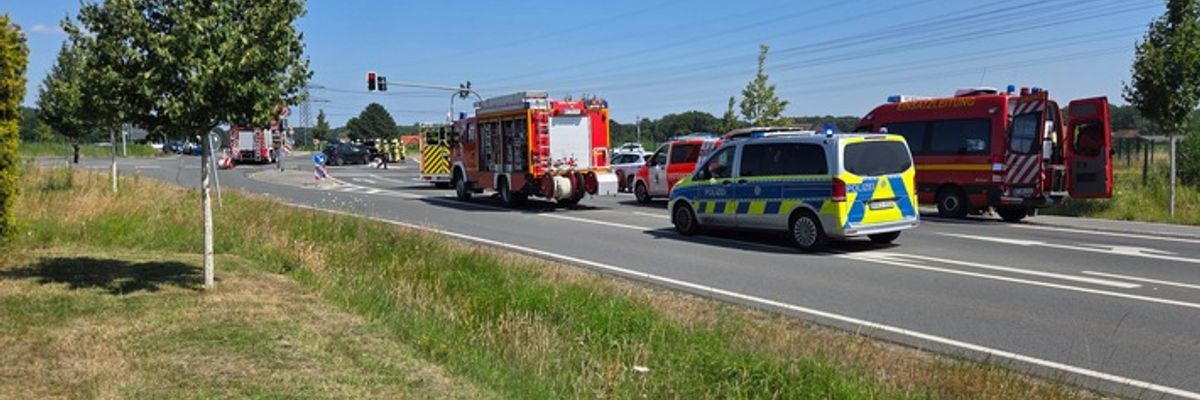 FW Datteln: Verkehrsunfall und Sprengung eines Kampfmittelfundes fordern Feuerwehr Datteln