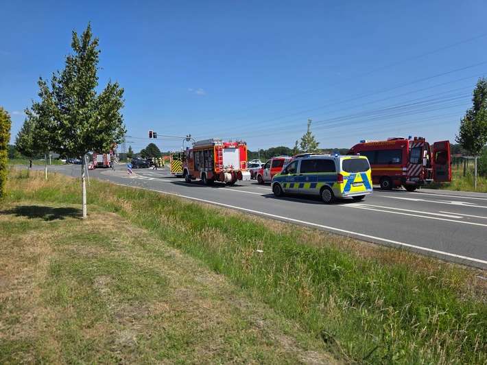 FW Datteln: Verkehrsunfall und Sprengung eines Kampfmittelfundes fordern Feuerwehr Datteln