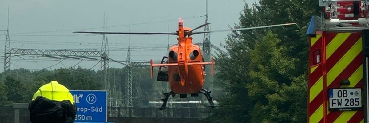 FW-OB: Schwerer Verkehrsunfall auf der A42 - Motorradfahrer verletzt