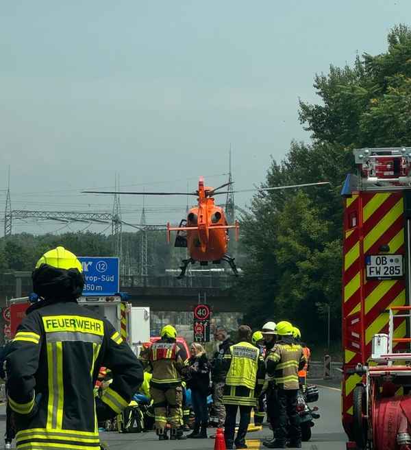 FW-OB: Schwerer Verkehrsunfall auf der A42 - Motorradfahrer verletzt