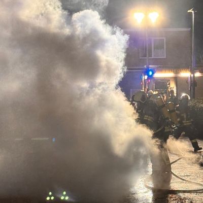 FW-AUR: PKW in Flammen