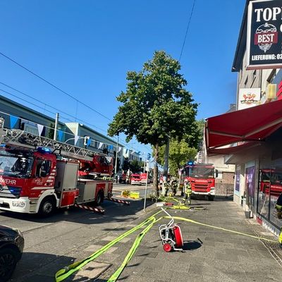 FW-BO: Brand in einem Restaurant an der Castroper Straße