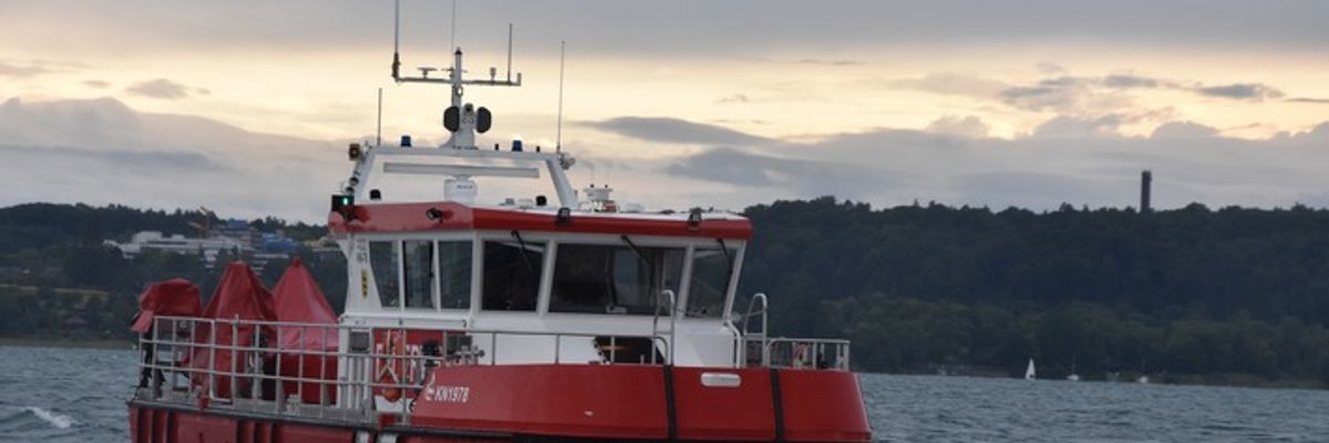 FW Konstanz: Übung auf dem Bodensee - Brand auf einem Fahrgastschiff