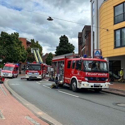 FW Osterholz-Scharm.: Wohnungsbrand in der Innenstand von Osterholz-Scharmbeck