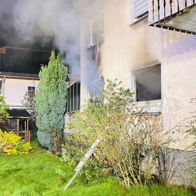 FW Paderborn: Gemeldeter Zimmerbrand in PB-Schloß Neuhaus