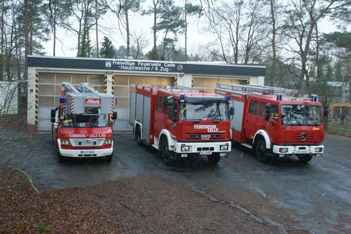 FW Celle: 4. Zug der Ortsfeuerwehr Celle-Hauptwache verabschiedet sich aus Vorwerk