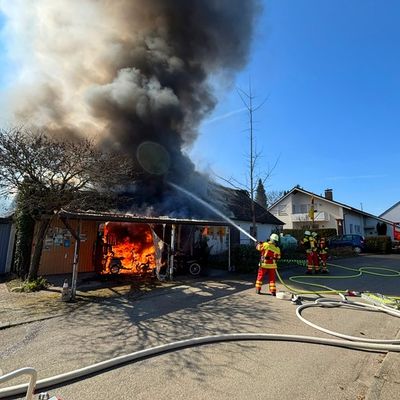 KFV Bodenseekreis: Großeinsatz für die Feuerwehr: Wohnhausbrand in Bermatingen