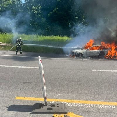 FW-DO: PKW in Vollbrand auf der B236