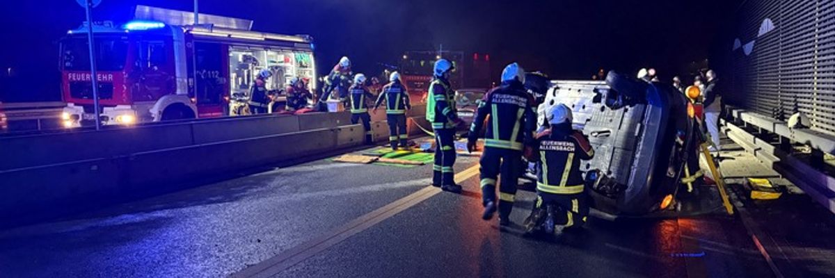 FW Allensbach: H2 VU Person eingeklemmt