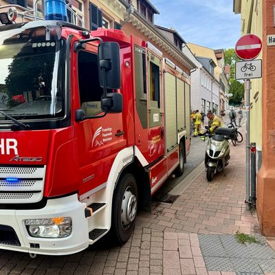 FW Weinheim: Ausgelöste Brandwarnanlage in sozialer Einrichtung in der Innenstadt