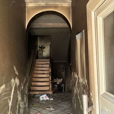 FW Bremerhaven: Feuer in Mehrfamilienhaus, Kellerbrand