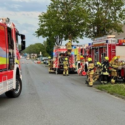 FW Paderborn: Industriebrand an der Halberstädter Straße